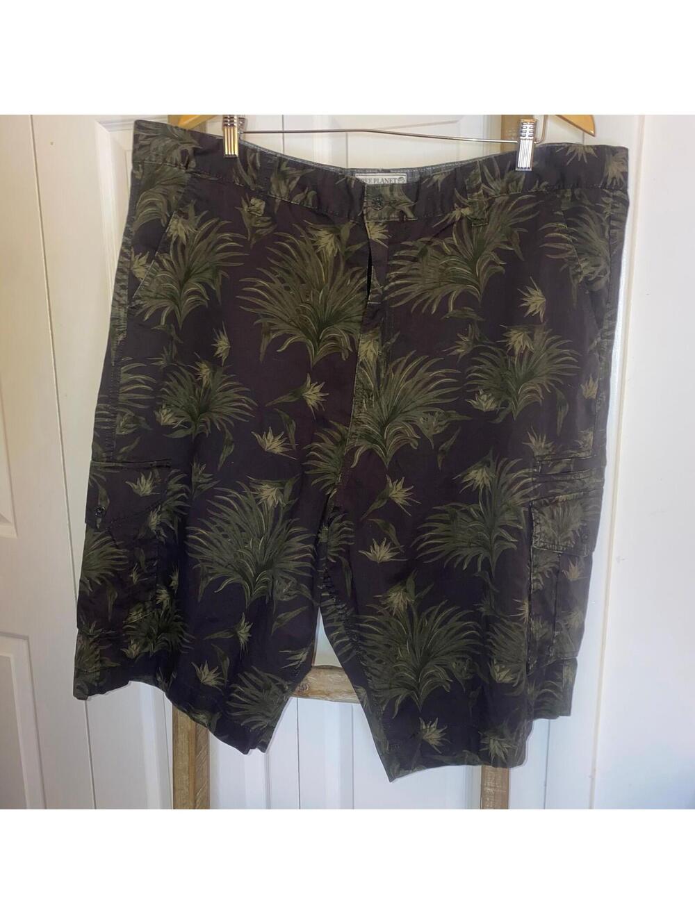 Men's printed cargo shorts size 46